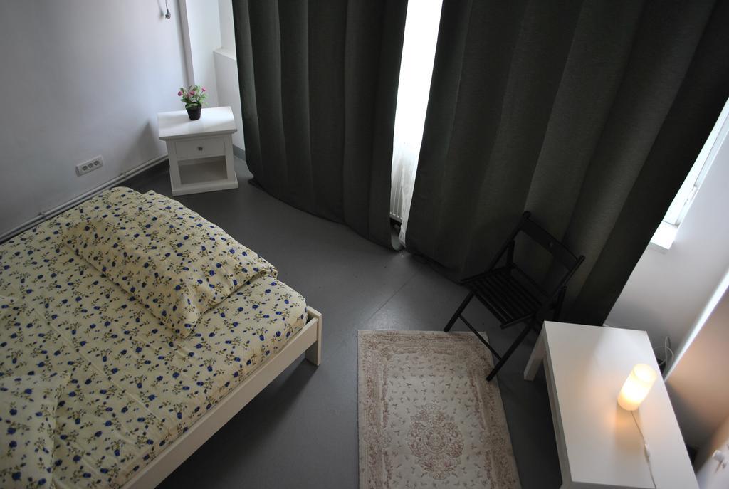 Vogue Hostel Boekarest Buitenkant foto